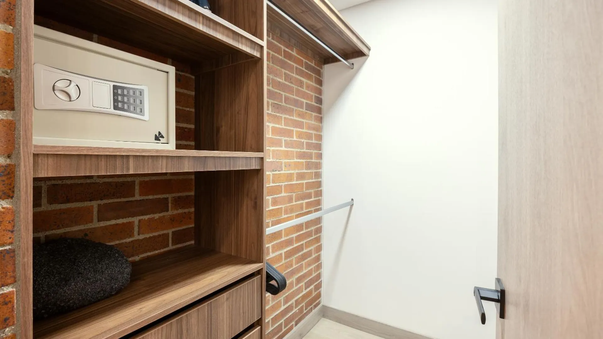 Διαμέρισμα Kyux Studios By Mome Stays Μεντεγίν