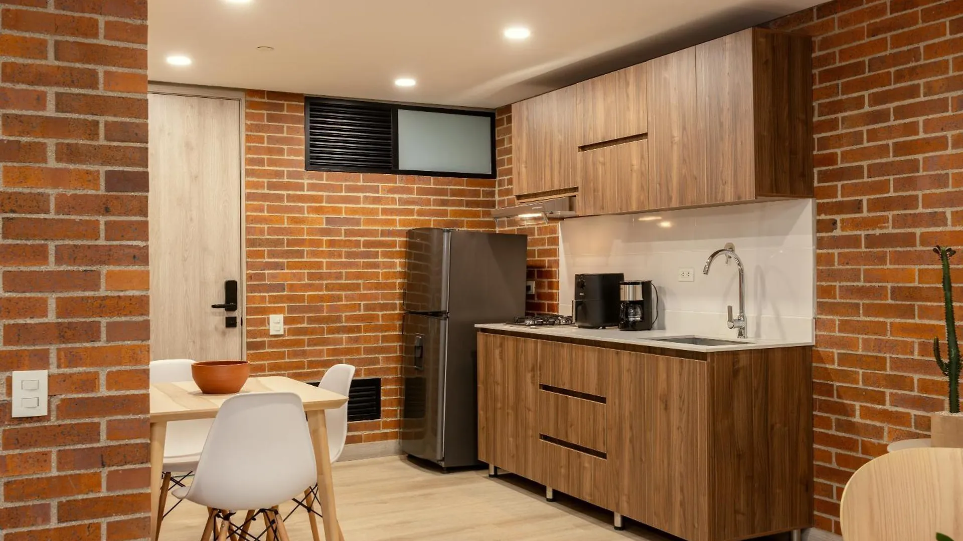 Kyux Studios By Mome Stays Μεντεγίν Διαμέρισμα