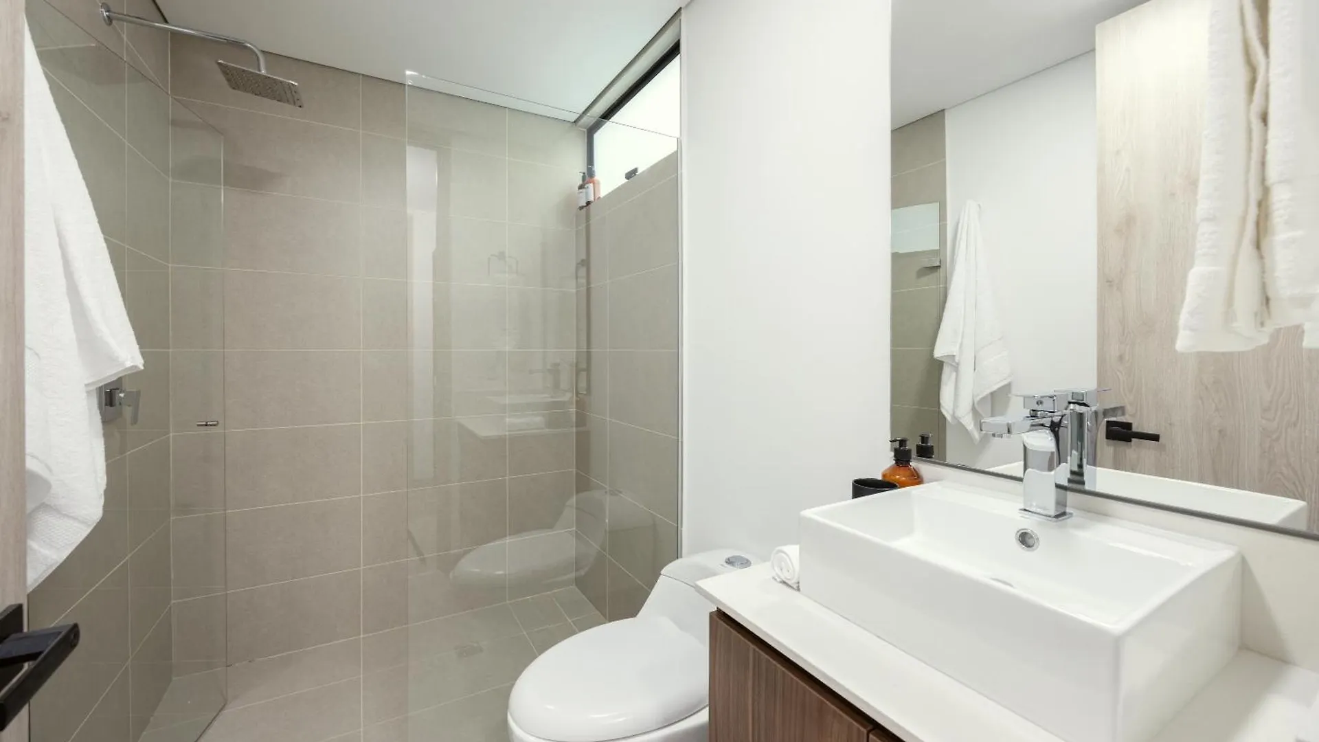 Apartamento Kyux Studios By Mome Medellín